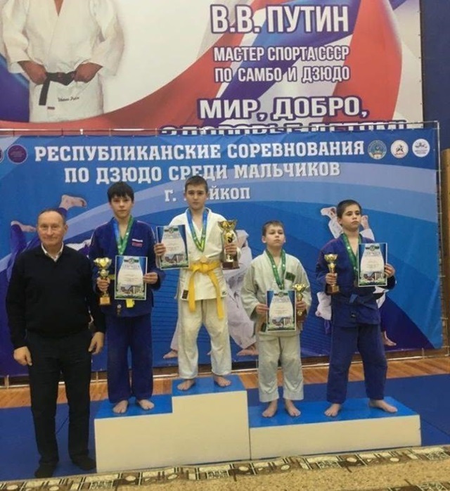 photo1702977736